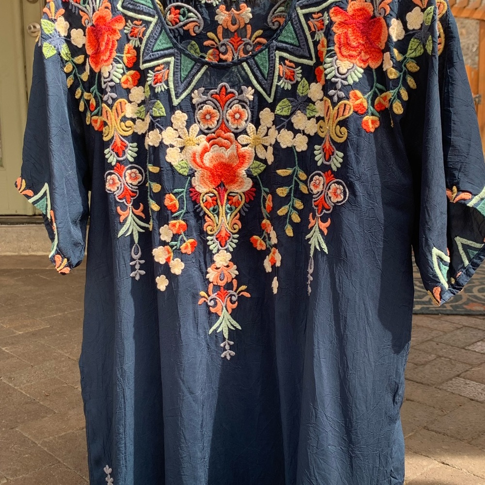 Like new, beautiful embroidered Johnny Was tunic.